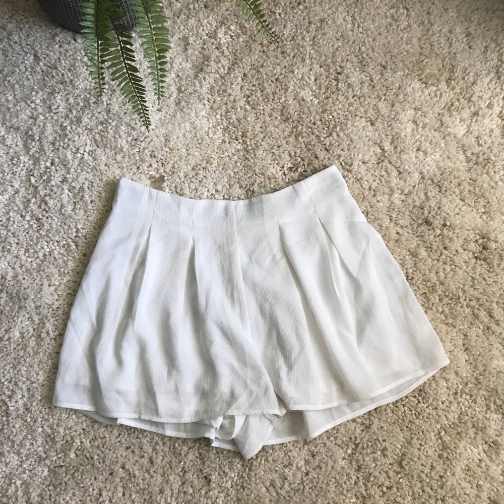 White Flow Shorts